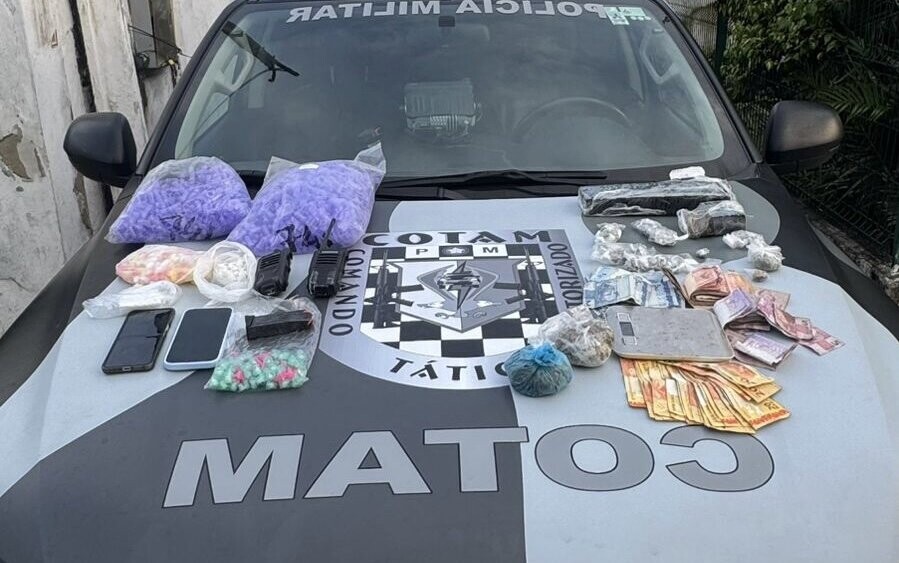 Homem e drogas são apreendidas em operação na Serrinha diretamente