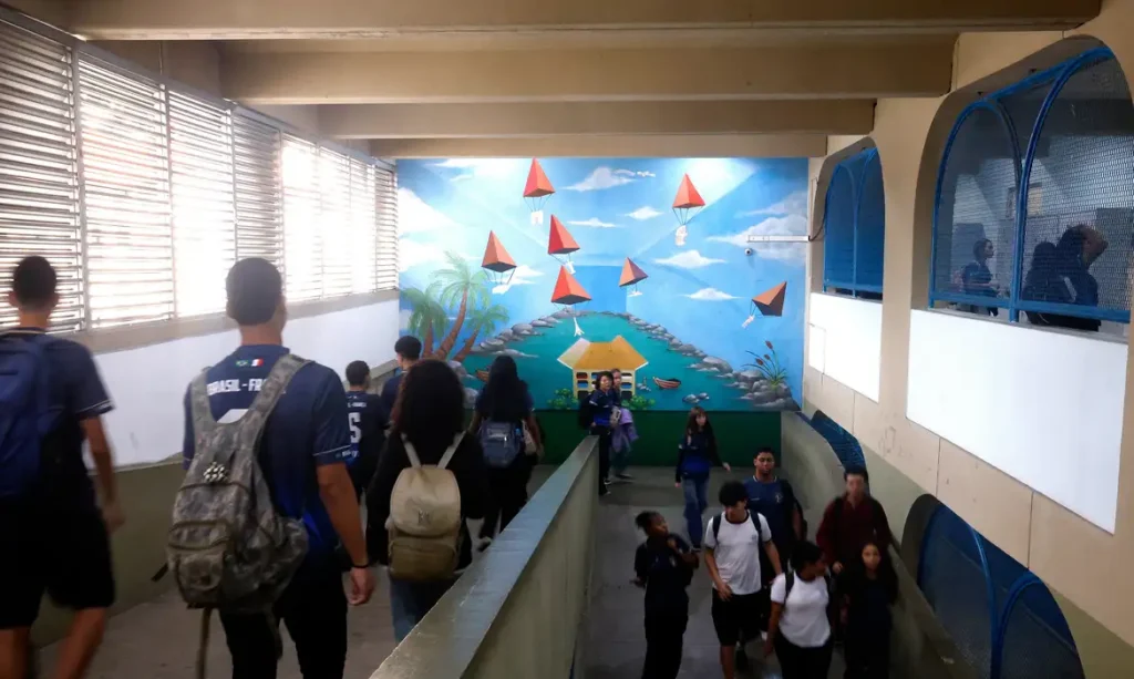 IBGE alerta para quadro preocupante na saúde mental adolescente