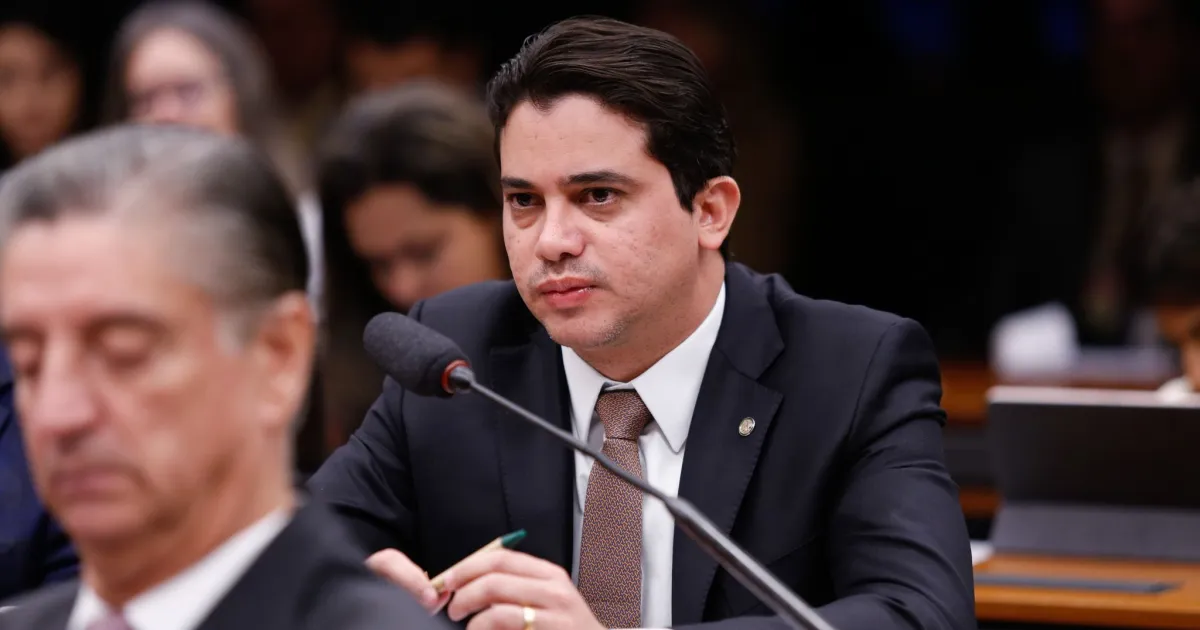 PF conclui inquérito sobre Júnior Mano e emendas secretas