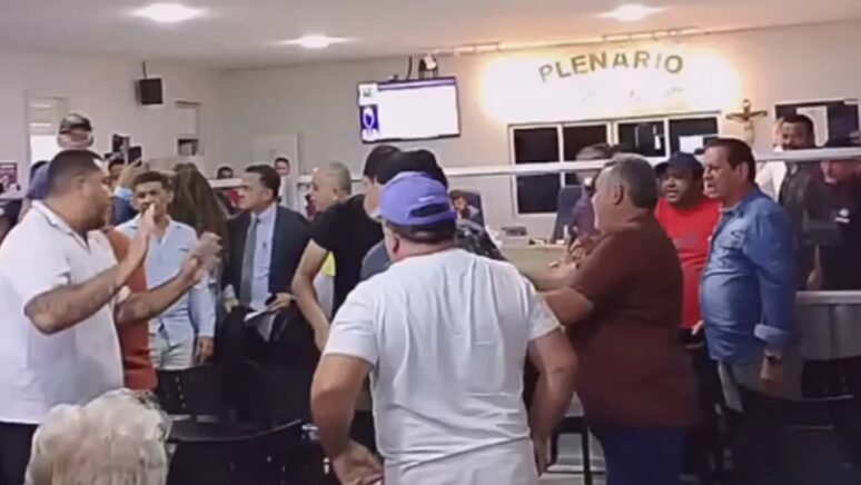 Retorno de Edim da Bill à prefeitura de Aracoiaba gera confusão