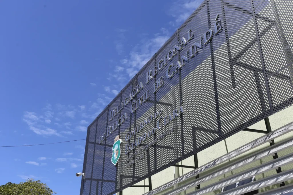 Suspeito de atacar irmãs em ônibus escolar de Canindé é preso