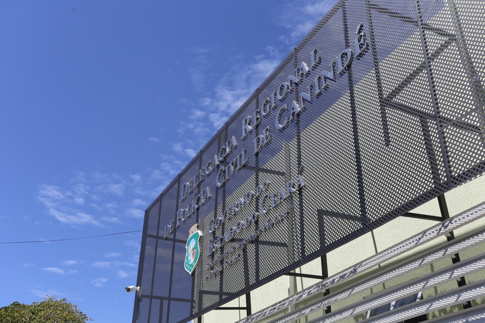 Suspeito de atacar irmãs em ônibus escolar de Canindé é preso