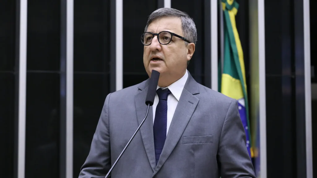 Deputado Danilo Forte anuncia filiação ao PP para reeleição