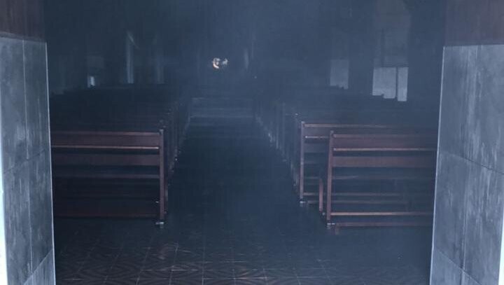 Igreja de Ubaúna é atingida por incêndio e causa comoção