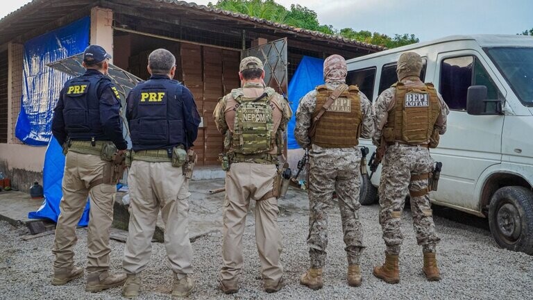 PRF apreende 1,4 milhão de maços de cigarros e combate contrabando