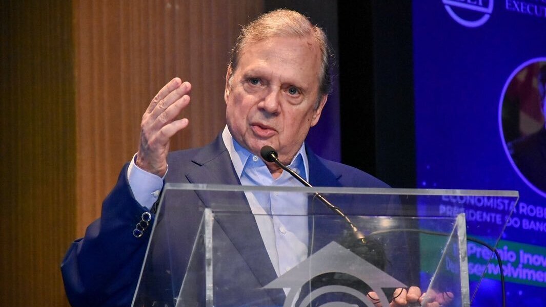 PSD e PSDB selam aliança com Tasso Jereissati para 2022