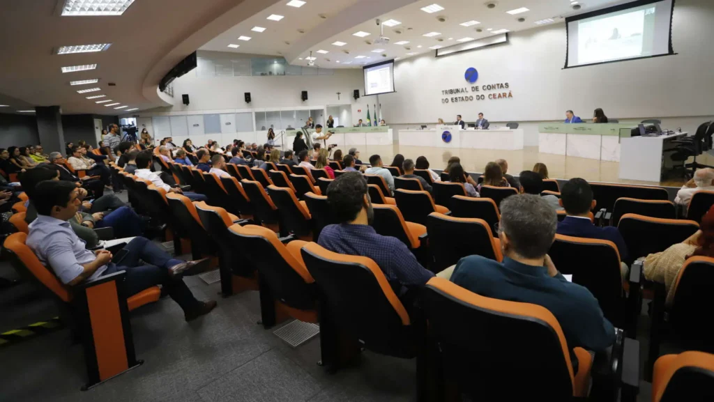 TCE-CE desaprova contas de 2022 e gera novas consequências