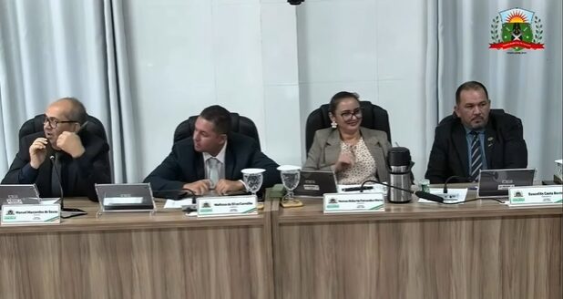 Vereadora de Ubajara faz gesto de conotação sexual: entenda o caso