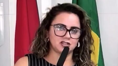 Vereadora de Ubajara se desculpa após gesto inadequado na Câmara