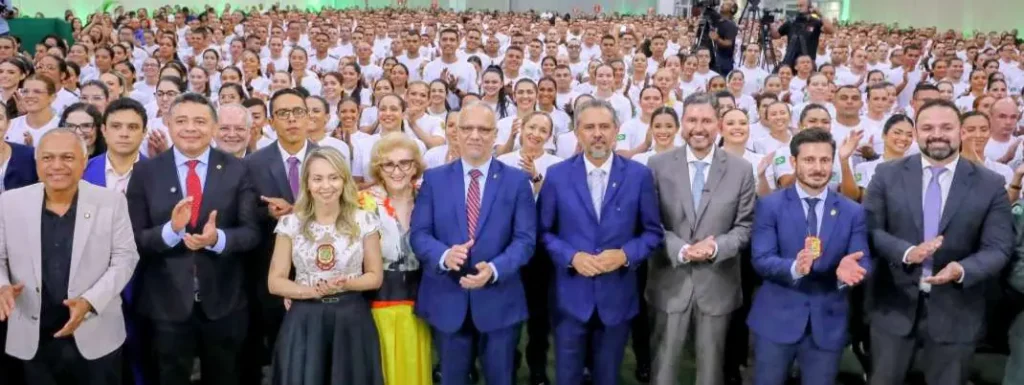 Governo do Ceará empossa 750 novos oficiais investigadores