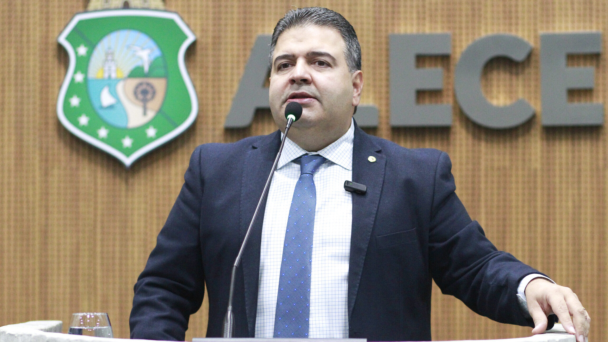 Felipe Mota cobra coerência de Cid após esquecimento de ataque