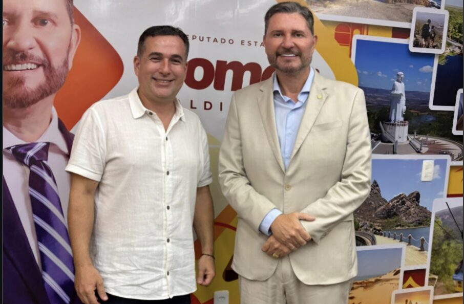 Presidente da Câmara de Maracanaú discute Lei Orgânica com Aldigueri