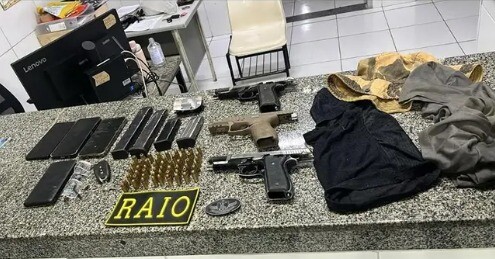 Confronto entre criminosos e o CPRaio termina com apreensão de armas