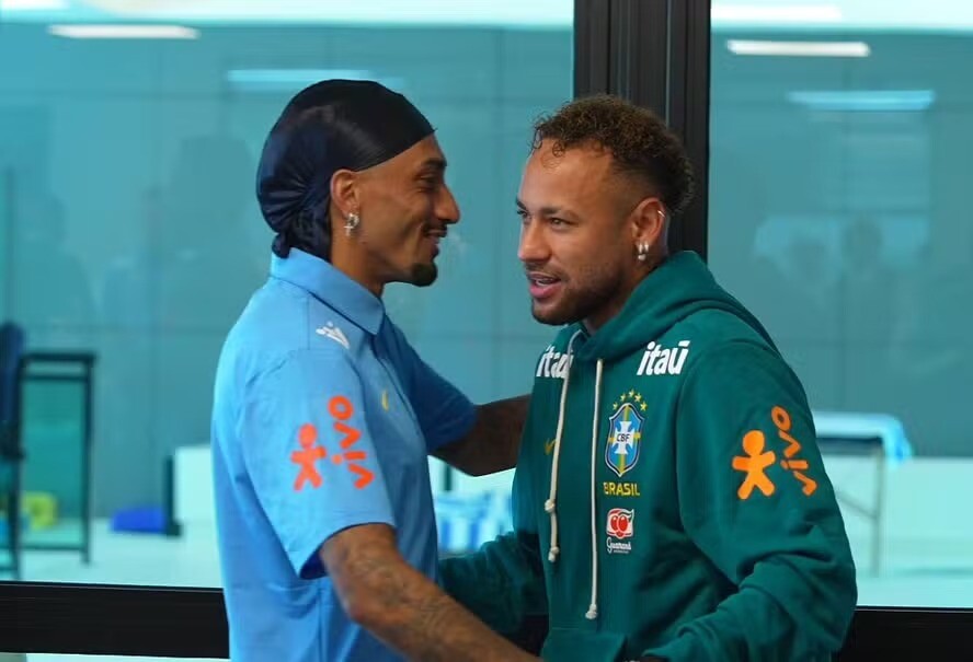 Médico da CBF confirma lesão muscular de Neymar e riscos para Seleção