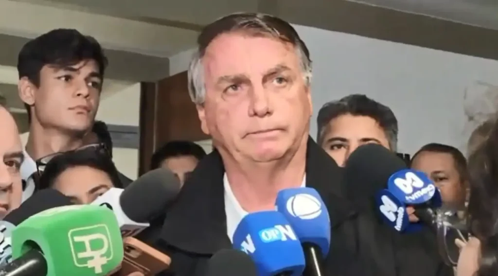Bolsonaro entra com revisão criminal no STF para anular condenação