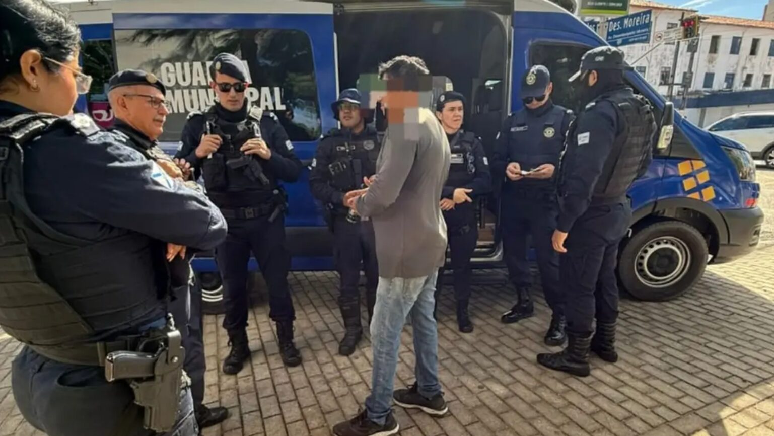 Adolescente denuncia importunação sexual e suspeito é preso