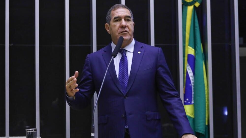 Gastão debate escala 6×1 e propõe 40h com apoio aos negócios