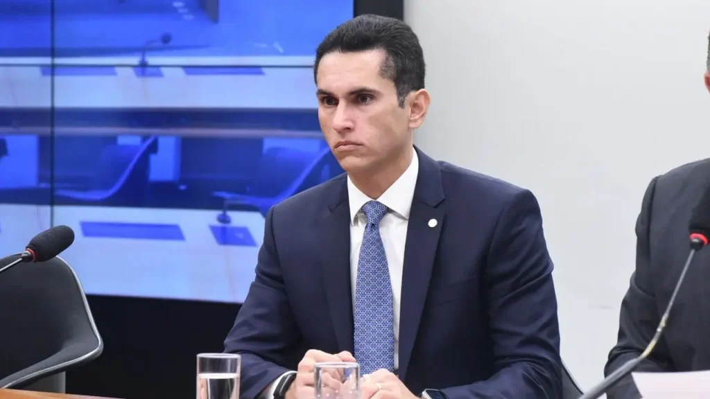 Domingos Neto é eleito presidente da Comissão Mista de Orçamento 2023