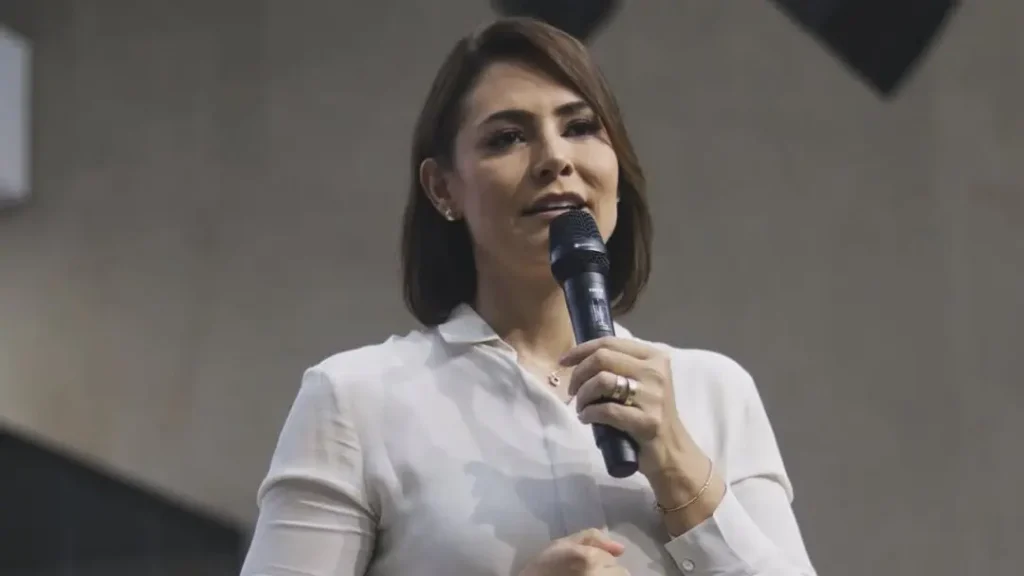 Michelle Bolsonaro impõe condições para apoiar Flávio ao Planalto