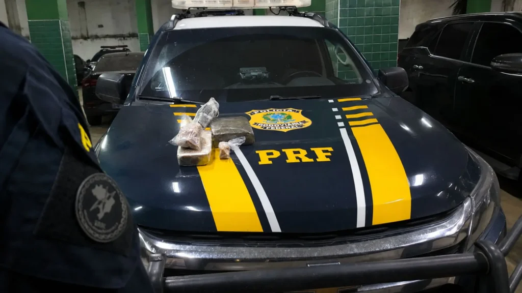 Passageira é presa com 3,2 kg de drogas em ônibus para Juazeiro