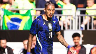 Raphinha tem lesão na coxa; impacto na Copa é incerto