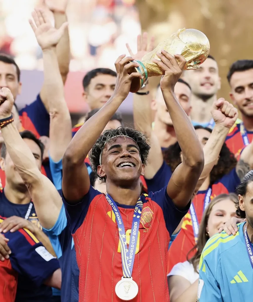 Espanha domina Argentina e conquista o bi da Copa com emoção