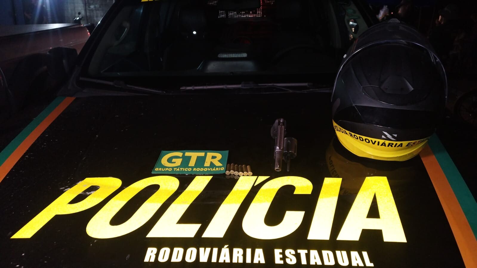 Suspeitos atiram contra policiais e são baleados em Fortaleza