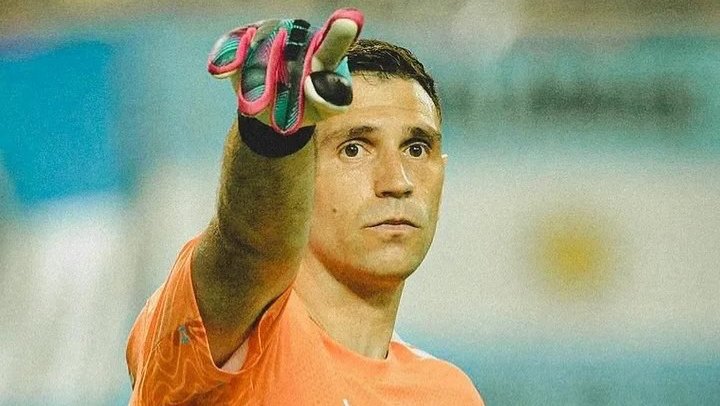 Goleiro titular da Argentina, “Dibu” Martínez, e sua esposa cearense