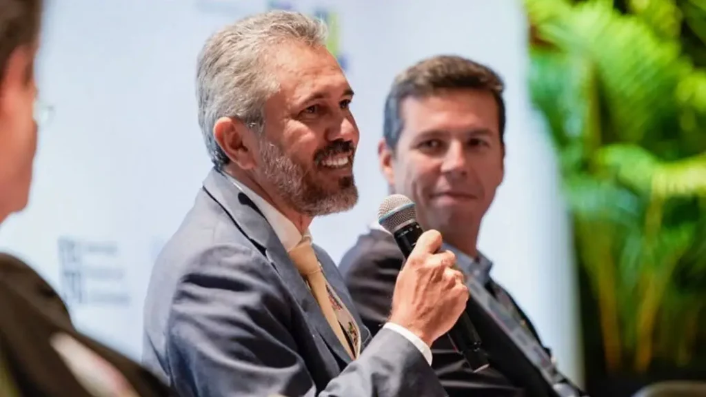 Elmano confirma que federação União Progressista pode romper com Ciro