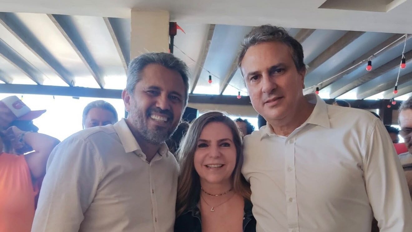 Conversa por telefone entre Lula e Luizianne Lins fortalece laços políticos