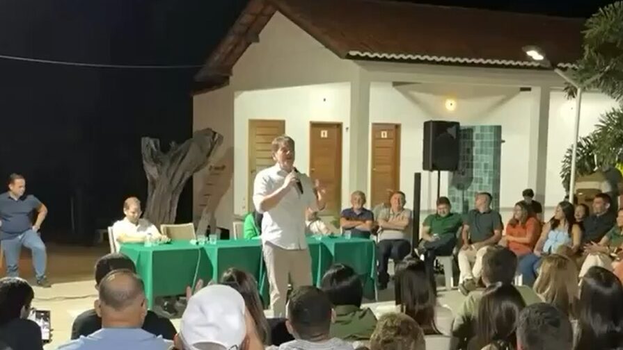 Cid alega compromissos em Brasília e justifica sua ausência