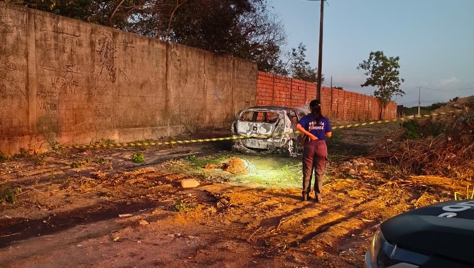 PM é encontrada amarrada após crime brutal em carro incendiado