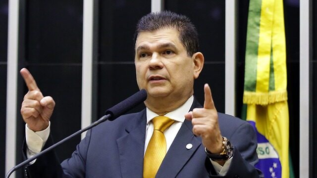 Presidente Lula destitui Mauro Filho da vice-liderança da Câmara