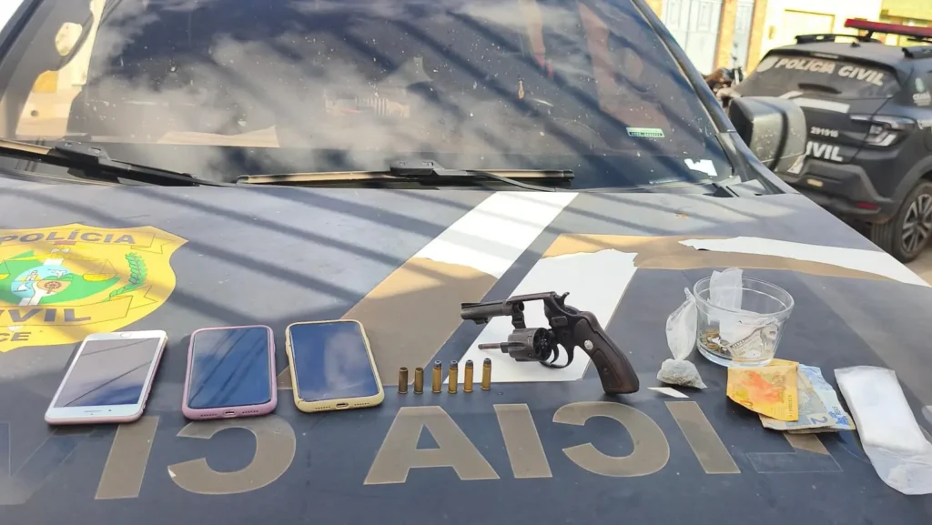 Polícia Civil prende dupla do PCC por tráfico de drogas em ação eficaz