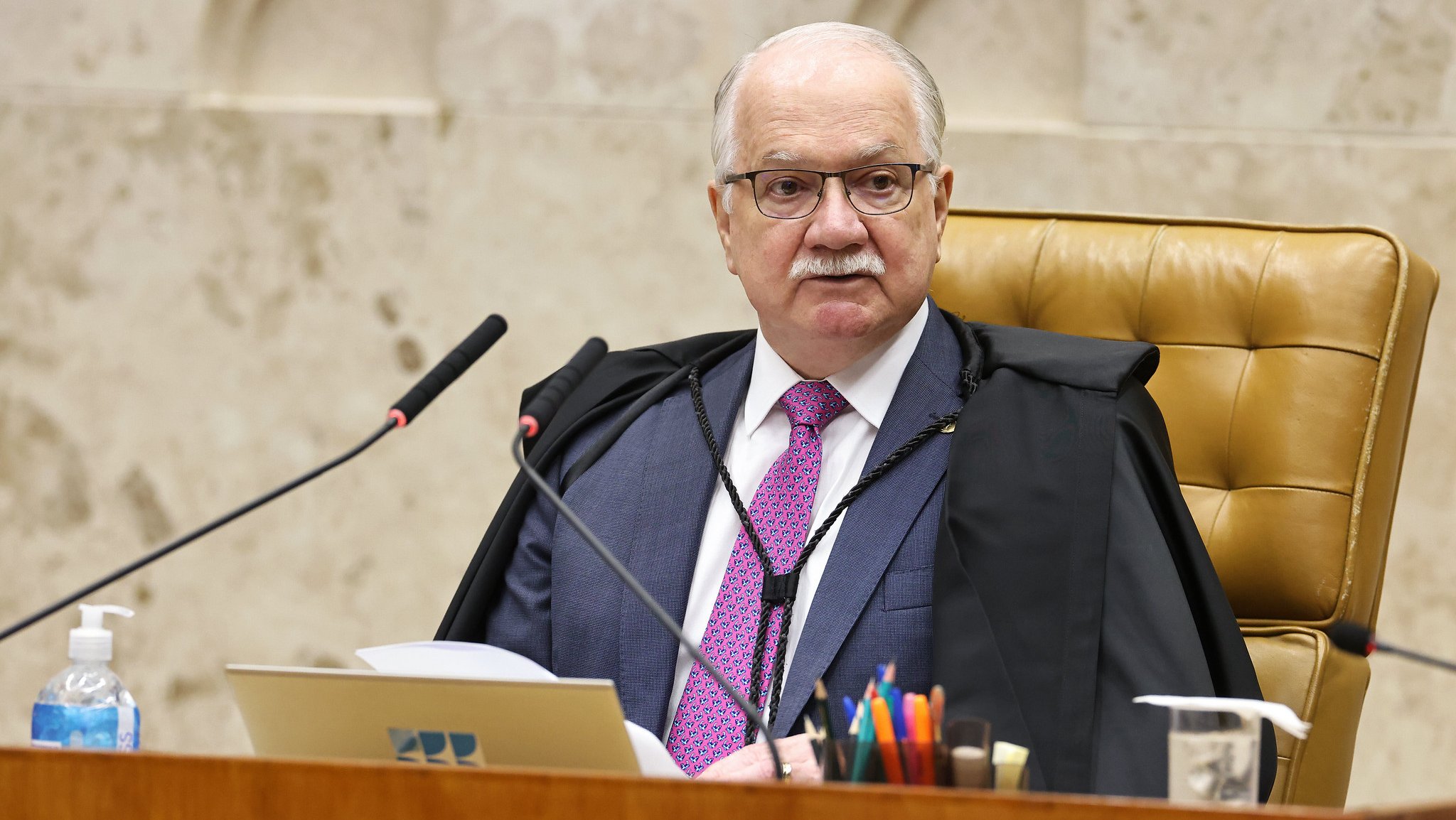 Fachin adia julgamento sobre atuação de Mendonça no caso Master e impactos