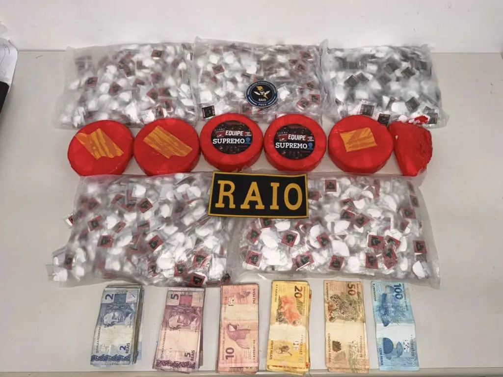 PM apreende mais de 5 kg de cocaína em Sobral com sucesso