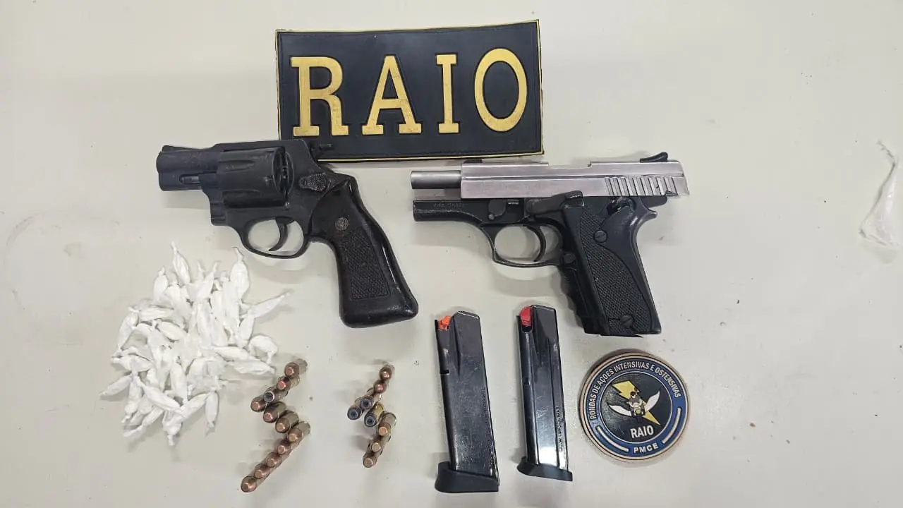 Operação prende dois suspeitos e apreende armas e drogas em ação efetiva