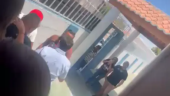 Discussão entre eleitores termina em agressão durante votação
