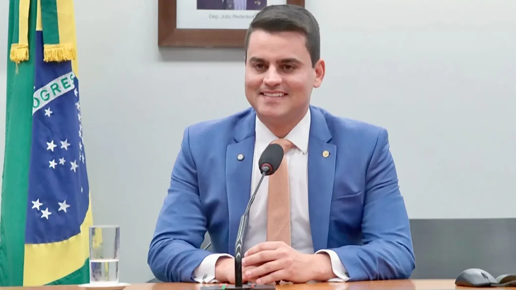 Yury do Paredão confirma busca da PF e garante que tudo está bem